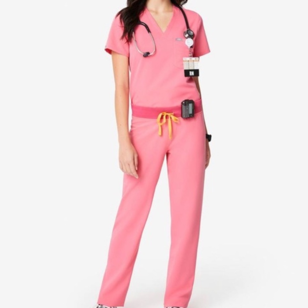 Figs Neon Pink Small Set